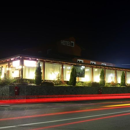 Hotel Romantik Balauseri 외부 사진